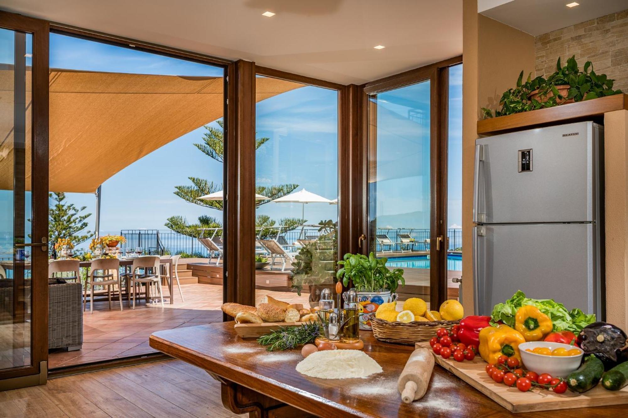Villa Provenza 12&4, Emma Villas Чефалу Экстерьер фото