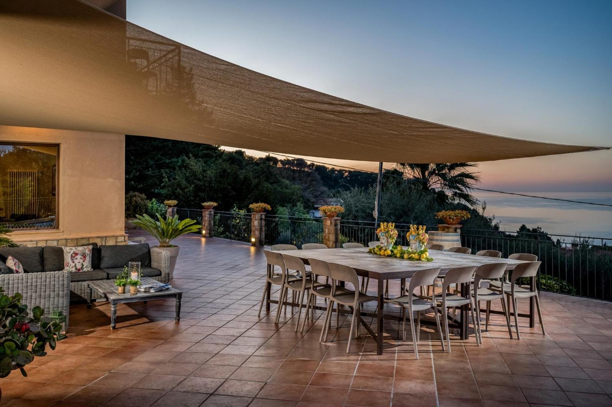 Villa Provenza 12&4, Emma Villas Чефалу Экстерьер фото